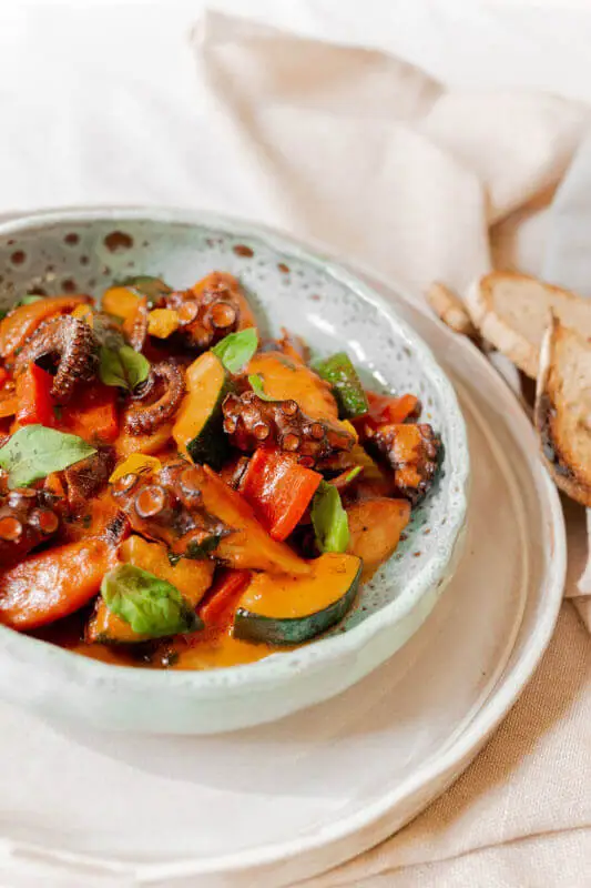 Tocană de caracatiță