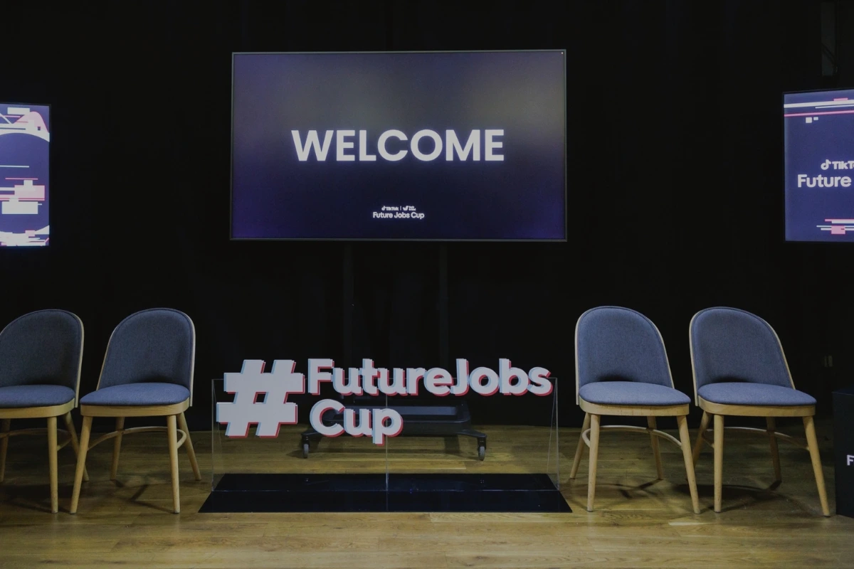 Tipuri evenimente corporate POINT HUB – Evenimente de employer branding Tipuri evenimente corporate POINT HUB - Evenimente de employer branding